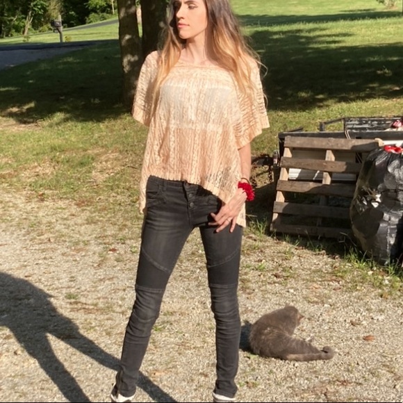 Free People Cream Lace Top - Picture 9 of 9